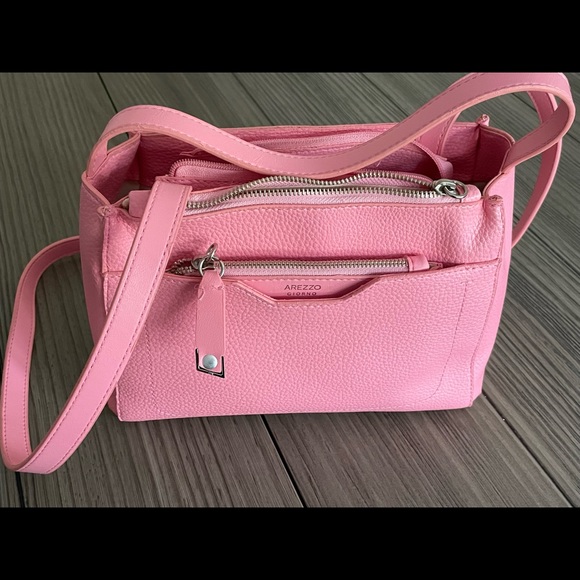 Brand new Arezzo Giorno crossbody light pink bag. - Picture 3 of 6